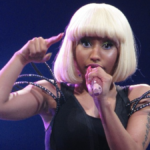 28358 o nicki minaj antimetopizei katigories epithesis apo ton proin ypallilio stin prosfati agogi